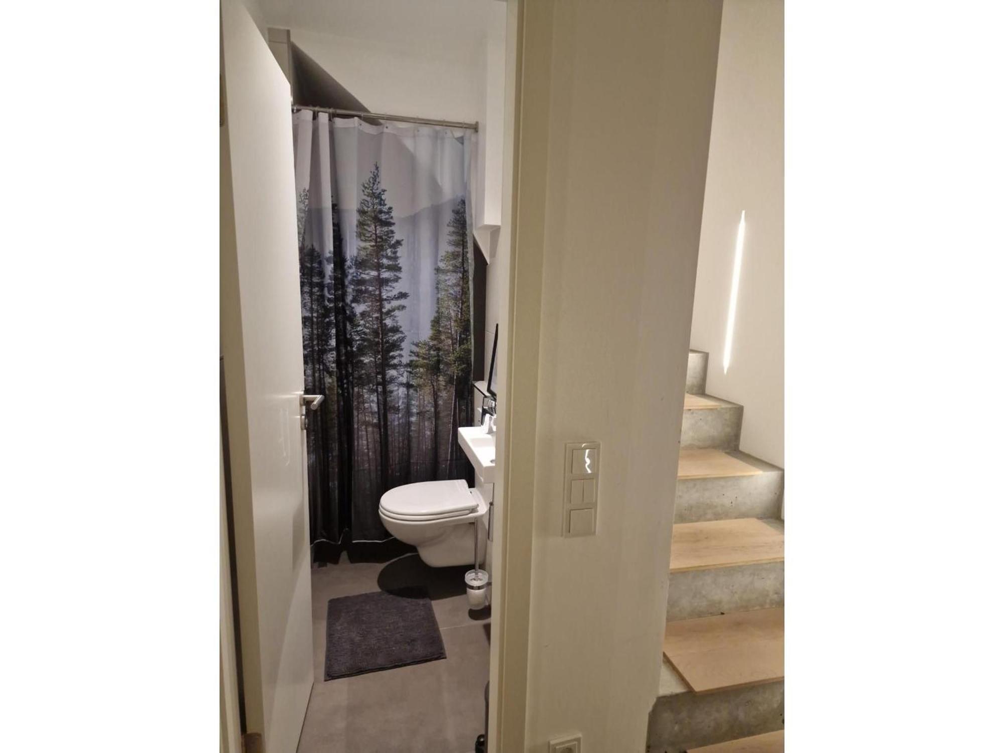 Stadtnahes Gaestezimmer Im Penthouse Bei Esi Tübingen Buitenkant foto