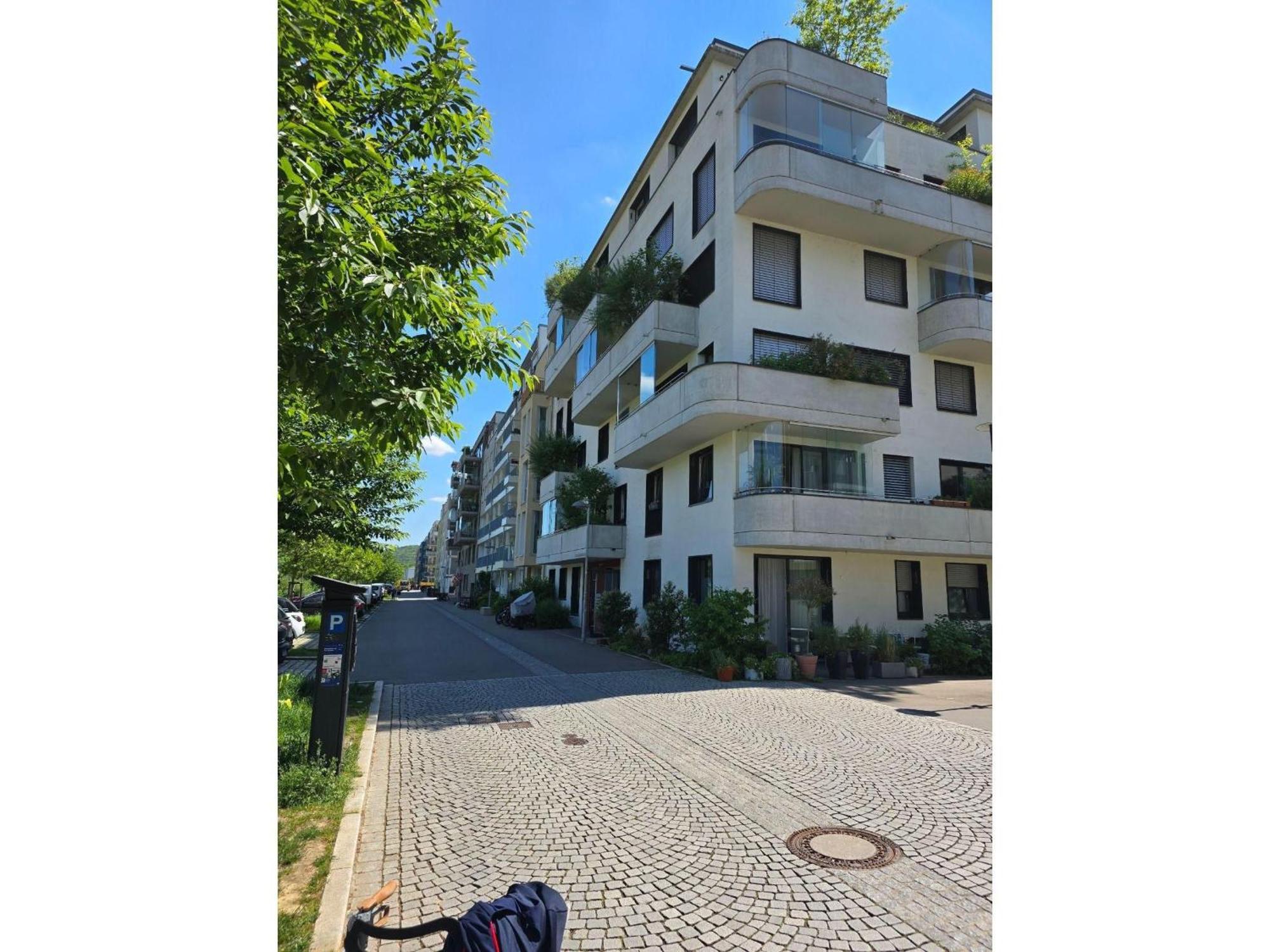 Stadtnahes Gaestezimmer Im Penthouse Bei Esi Tübingen Buitenkant foto