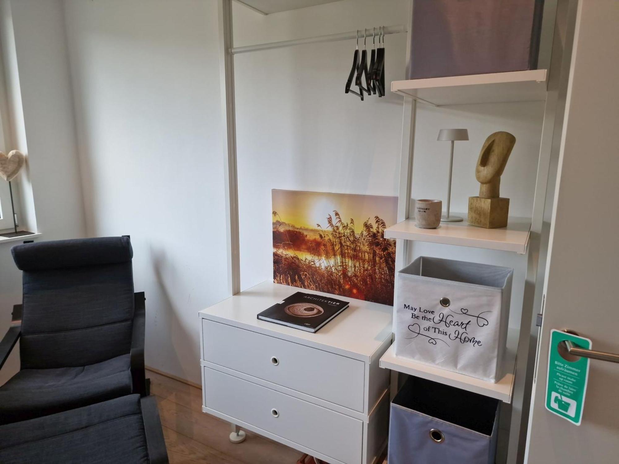 Stadtnahes Gaestezimmer Im Penthouse Bei Esi Tübingen Buitenkant foto