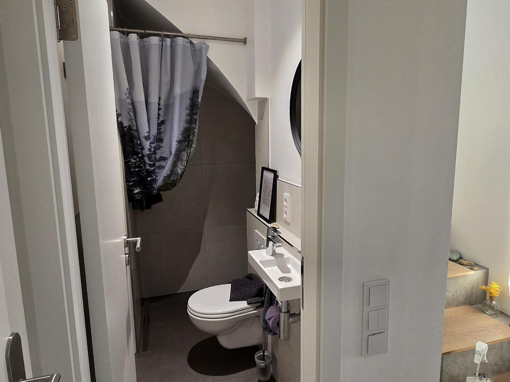 Stadtnahes Gaestezimmer Im Penthouse Bei Esi Tübingen Buitenkant foto